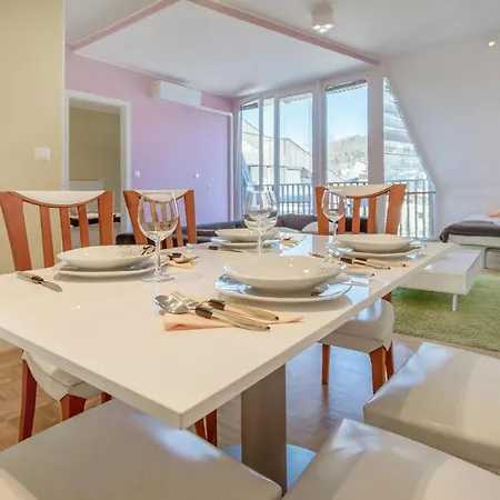 Apartman Stunning In Bohinjska Bistrica With 1 Bedrooms And Wifi Bohinji-tó